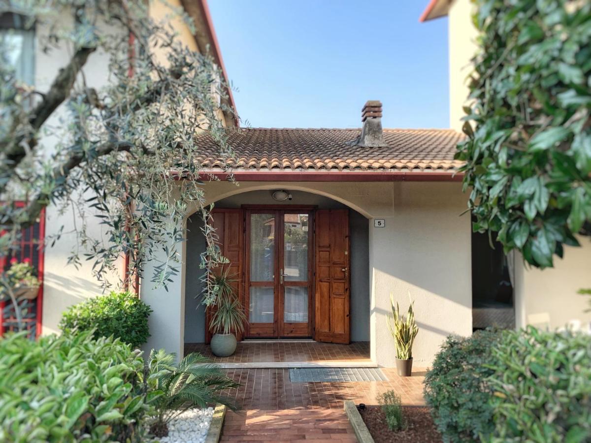 Appartamento Casa Emilia 시르미오네 외부 사진